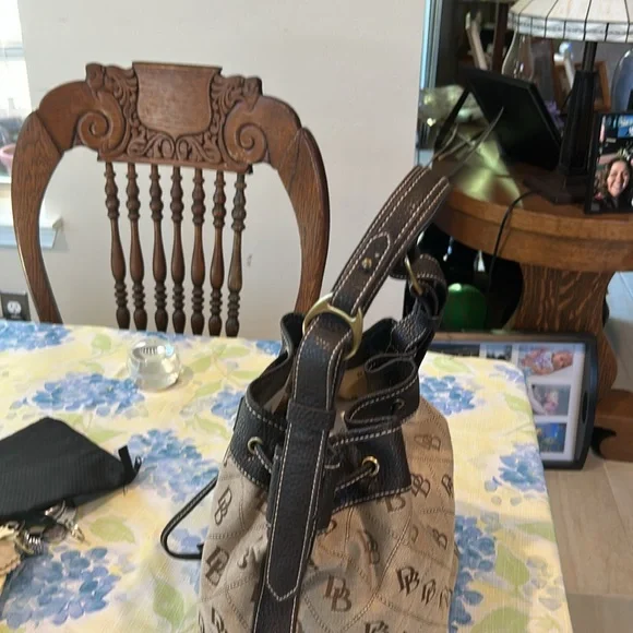 Dooney & Bourke Brown and Tan Shoulder Bag 10 x 12 x 6 drawstring closure - Picture 6 of 10